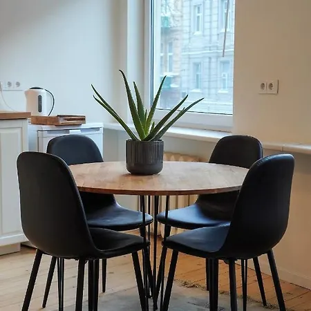 Centrally Located Cosy Studio
